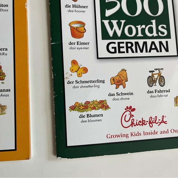 First 500 words Spanish & German (2003 Chick-fil-A: Growing Kids) Book - Picture 2 of 6